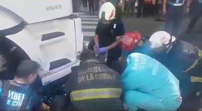 Abuela rescatada por bomberos 