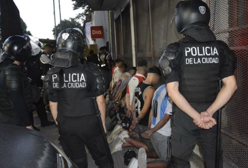 Hinchas detenidos